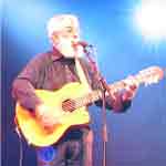 Ronnie Drew, member of Irish folk group The Dubliners photo by Maelor