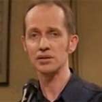 Iarla Ó Lionard sings beautiful sean-nós song Caoineadh na dTrí Mhuire (The Keen of the Three Marys)